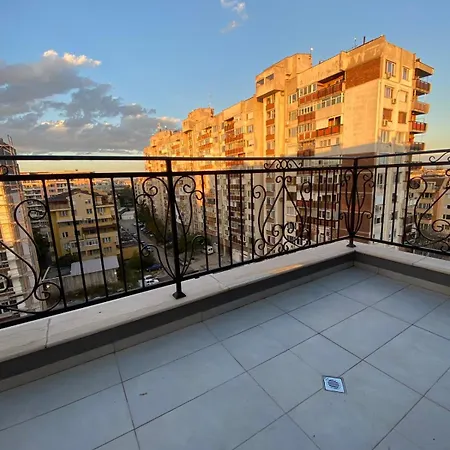 Appartement Beautiful 2bd With Large Terrace And Free Parking