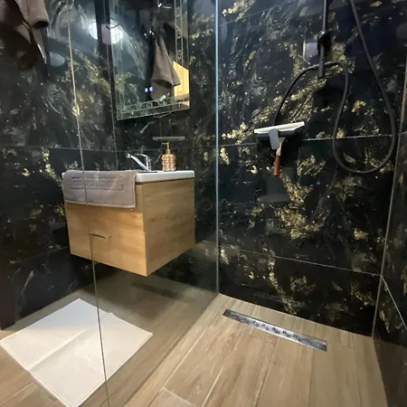 Апартамент Beautiful 2bd With Large Terrace And Free Parking Пловдив